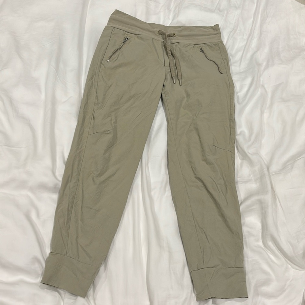 Athleta Trekkie north jogger